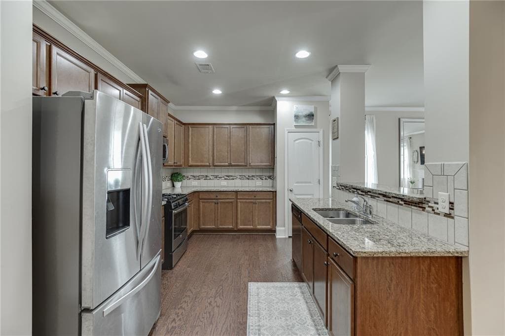 4 bedroom, 4 bathroom, 2,900 sq ft single family residence for rent at 6896 Big Sky Drive, Flowery Branch, GA 30542 for $2,800 a month — photo 6