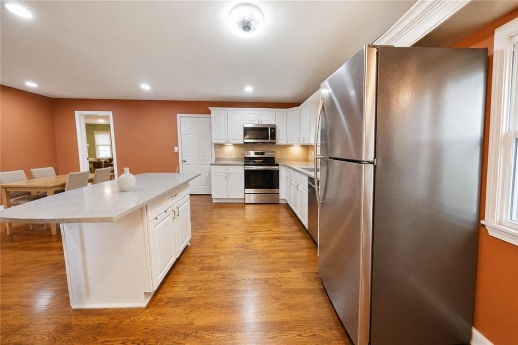 3 bedroom, 2 bathroom, 1,312 sq ft single family residence for sale at 2123 Rachael Street, Atlanta, GA 30315 — photo 4