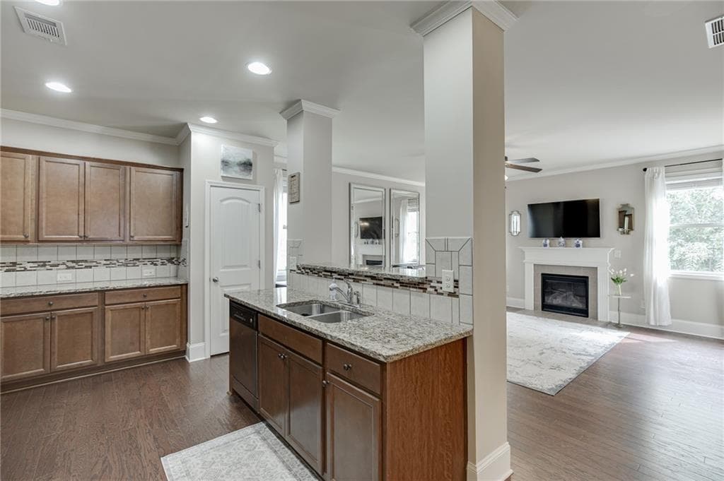 4 bedroom, 4 bathroom, 2,900 sq ft single family residence for rent at 6896 Big Sky Drive, Flowery Branch, GA 30542 for $2,800 a month — photo 7