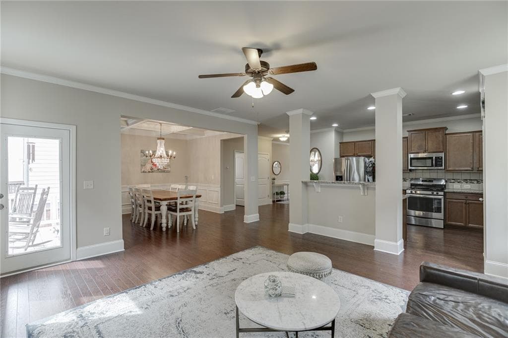 4 bedroom, 4 bathroom, 2,900 sq ft single family residence for rent at 6896 Big Sky Drive, Flowery Branch, GA 30542 for $2,800 a month — photo 10