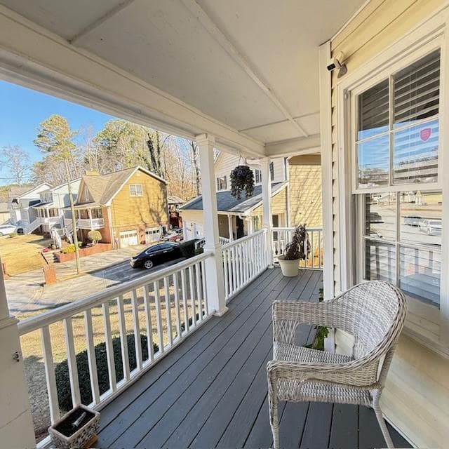 3 bedroom, 3 bathroom, 1,914 sq ft single family residence for sale at 588 Freemans Walk, Stone Mountain, GA 30083 — photo 3