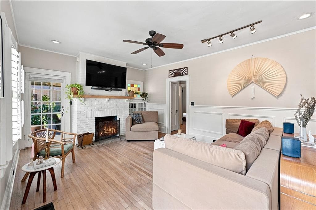 3 bedroom, 3 bathroom, 2,178 sq ft single family residence for sale at 452 Euclid Terrace, Atlanta, GA 30307 — photo 7