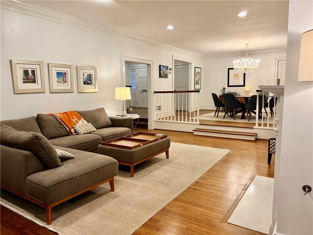 3 bedroom, 5 bathroom, 3,016 sq ft townhouse for sale at 504 Townsend Place, Atlanta, GA 30327 — photo 6