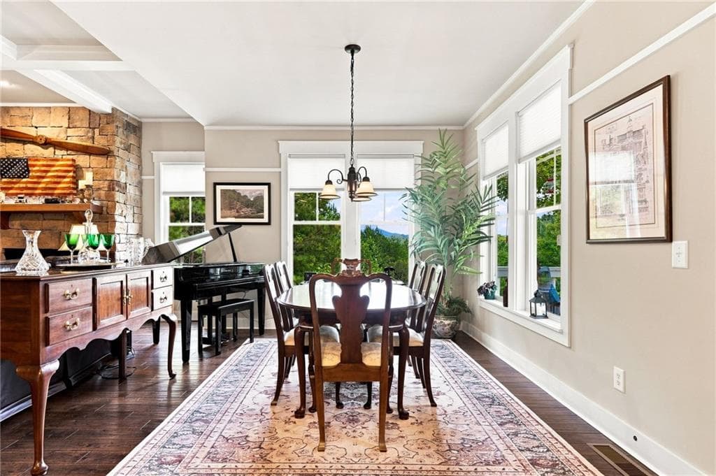 4 bedroom, 3 bathroom, 2,676 sq ft single family residence for sale at 128 Summit View Drive, Ellijay, GA 30540 — photo 9