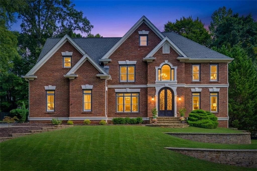 6 bedroom, 5 bathroom, 3,570 sq ft single family residence under contract at 565 Greenview Terrace, Milton, GA 30004 — photo 2