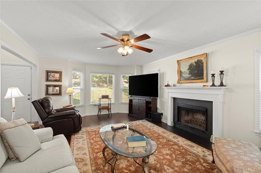 4 bedroom, 3 bathroom, 1,956 sq ft single family residence for sale at 4895 Farm Valley Drive, Woodstock, GA 30188 — photo 5