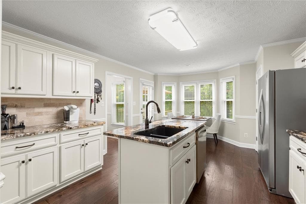 4 bedroom, 3 bathroom, 1,956 sq ft single family residence for sale at 4895 Farm Valley Drive, Woodstock, GA 30188 — photo 8