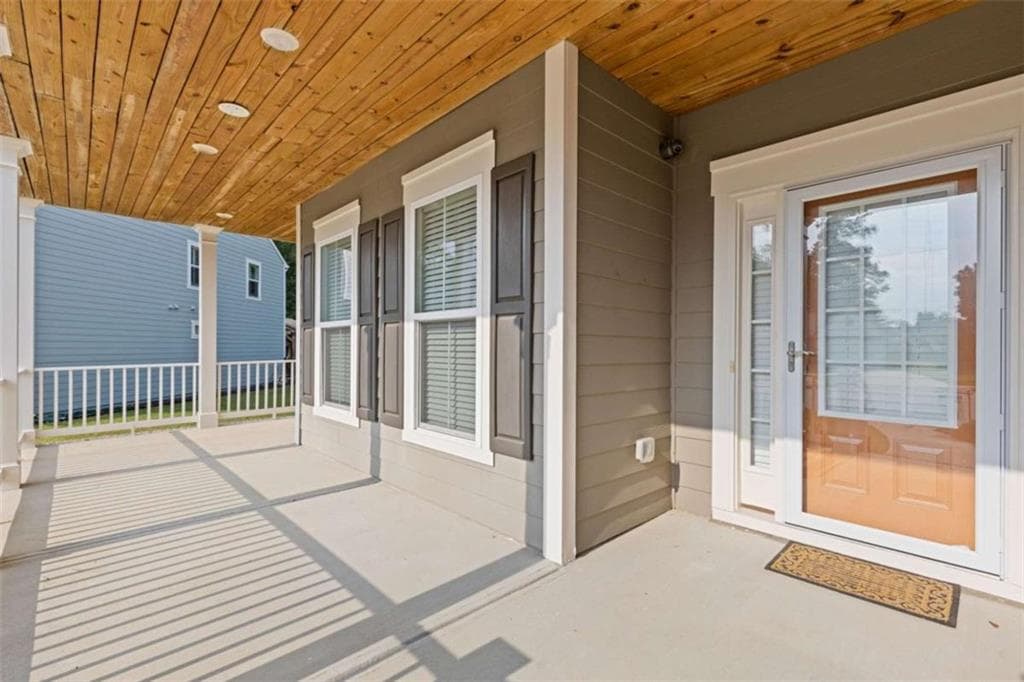 5 bedroom, 5 bathroom, 4,508 sq ft single family residence for sale at 6634 Stag Leap Lane, Hoschton, GA 30548 — photo 5