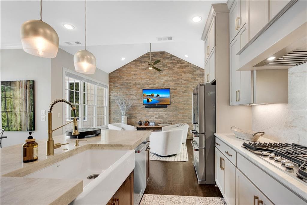 3 bedroom, 4 bathroom, 2,926 sq ft townhouse for sale at 241 Mcaffee Street, Woodstock, GA 30188 — photo 8