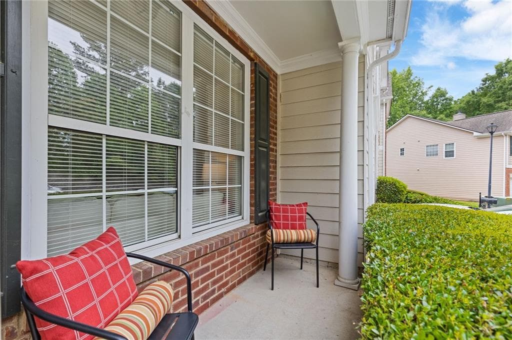 4 bedroom, 3 bathroom, 2,100 sq ft townhouse for rent at 1607 Jackson Trace Court, Atlanta, GA 30318 for $2,200 a month — photo 4