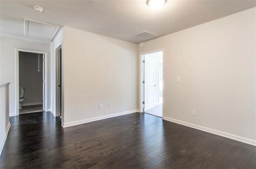 3 bedroom, 3 bathroom, 2,074 sq ft townhouse for rent at 5520 Bright Cross Way, Suwanee, GA 30024 for $2,600 a month — photo 8