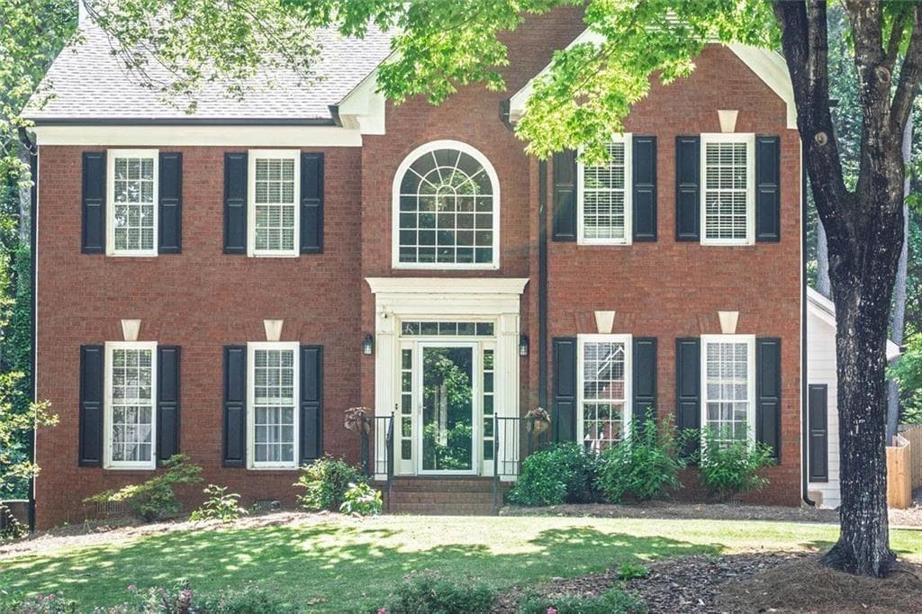 4 bedroom, 3 bathroom, 2,642 sq ft single family residence for sale at 2562 Forest Meadow Lane, Lawrenceville, GA 30043 — photo 6