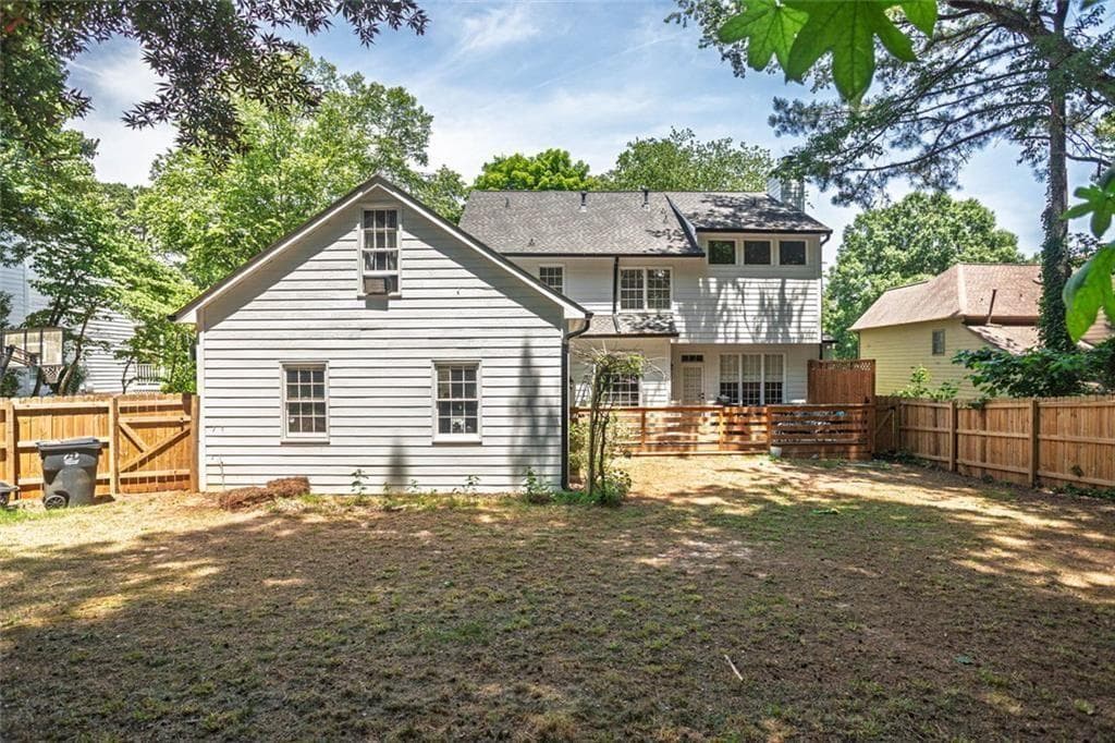 4 bedroom, 3 bathroom, 2,642 sq ft single family residence for sale at 2562 Forest Meadow Lane, Lawrenceville, GA 30043 — photo 7