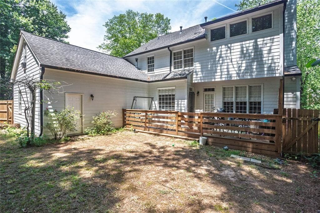 4 bedroom, 3 bathroom, 2,642 sq ft single family residence for sale at 2562 Forest Meadow Lane, Lawrenceville, GA 30043 — photo 9