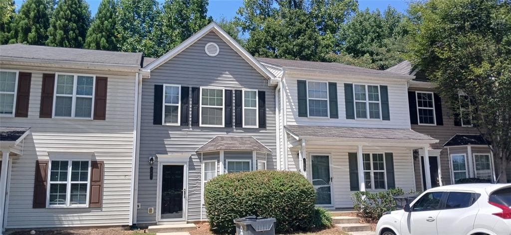 2 bedroom, 3 bathroom, 1,450 sq ft townhouse for rent at 757 Crestwell Circle, Atlanta, GA 30331 for $1,600 a month