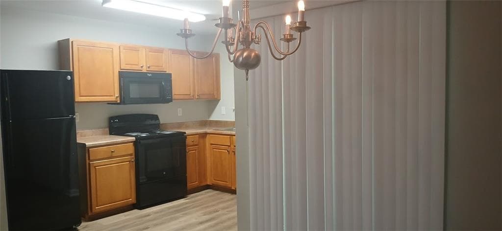 2 bedroom, 3 bathroom, 1,450 sq ft townhouse for rent at 757 Crestwell Circle, Atlanta, GA 30331 for $1,600 a month — photo 5