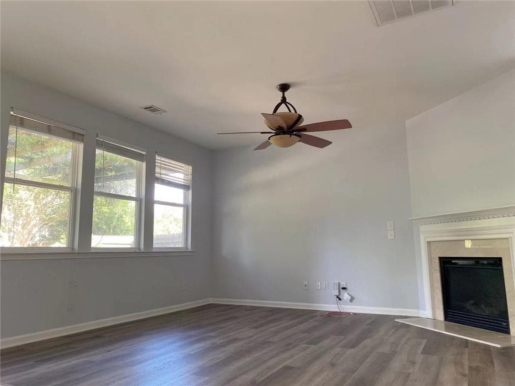 3 bedroom, 3 bathroom, 1,798 sq ft single family residence for rent at 3880 New Salem Court, Cumming, GA 30040 for $2,100 a month — photo 5