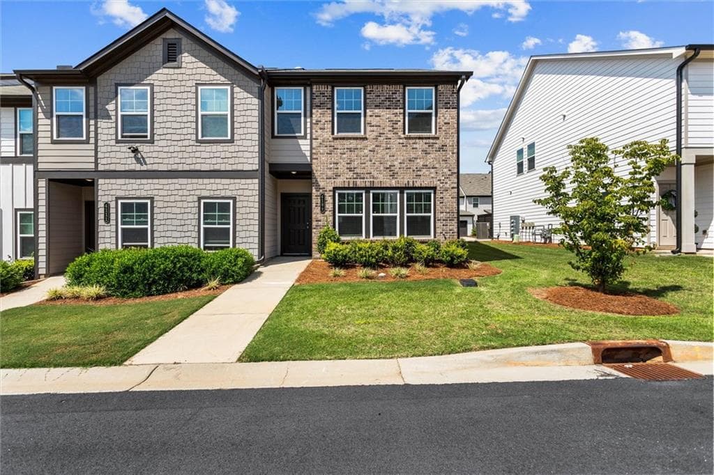 3 bedroom, 3 bathroom, 1,507 sq ft townhouse for sale at 4109 Kingsbere Way 129, Douglasville, GA 30135