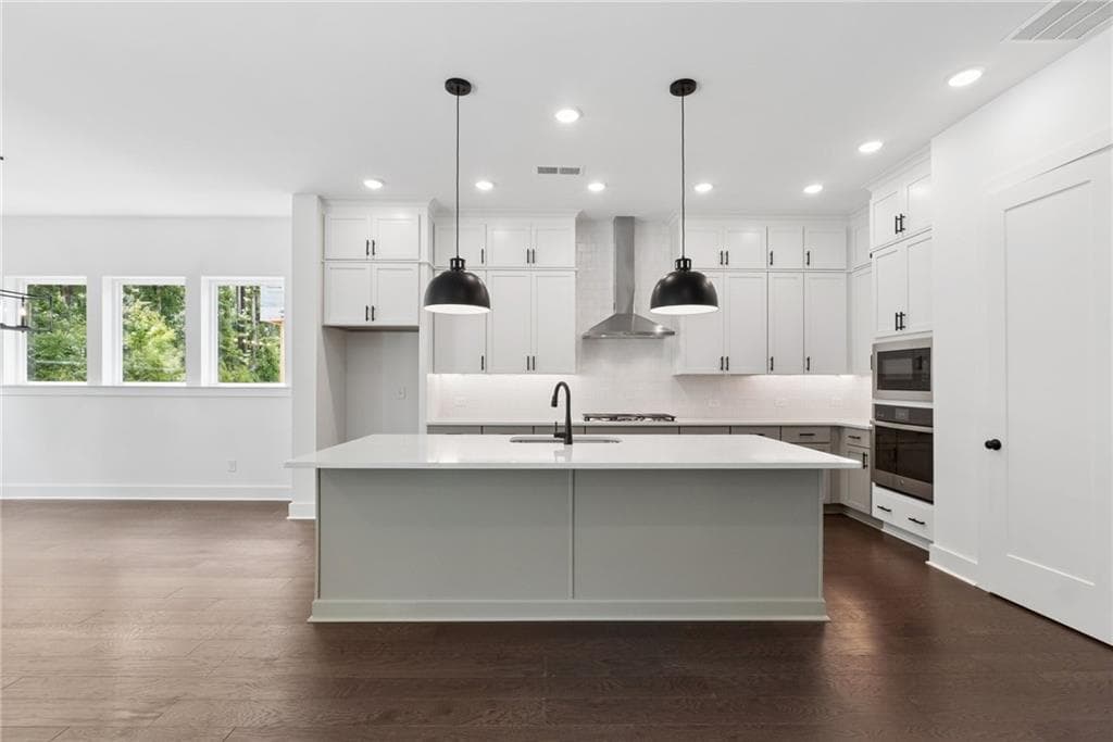 4 bedroom, 4 bathroom, 3,163 sq ft single family residence under contract at 4545 Beechnut Circle, Cumming, GA 30028 — photo 7