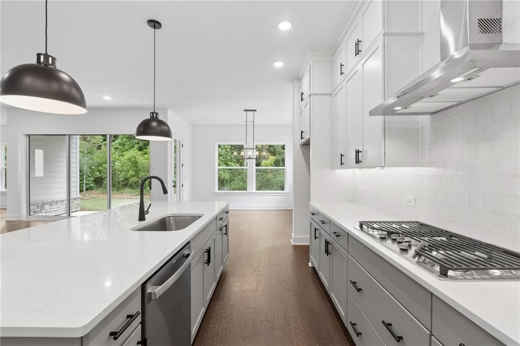 4 bedroom, 4 bathroom, 3,163 sq ft single family residence under contract at 4545 Beechnut Circle, Cumming, GA 30028 — photo 8