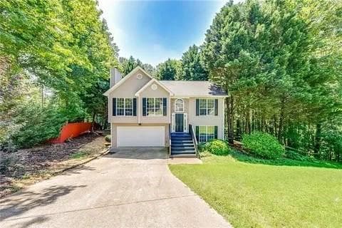 3 bedroom, 3 bathroom, 1,601 sq ft single family residence for sale at 4161 Wyndham Pointe Court, Buford, GA 30519