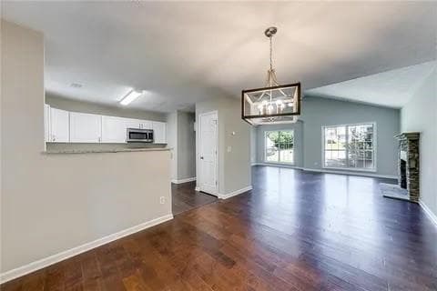 3 bedroom, 3 bathroom, 1,601 sq ft single family residence for sale at 4161 Wyndham Pointe Court, Buford, GA 30519 — photo 2