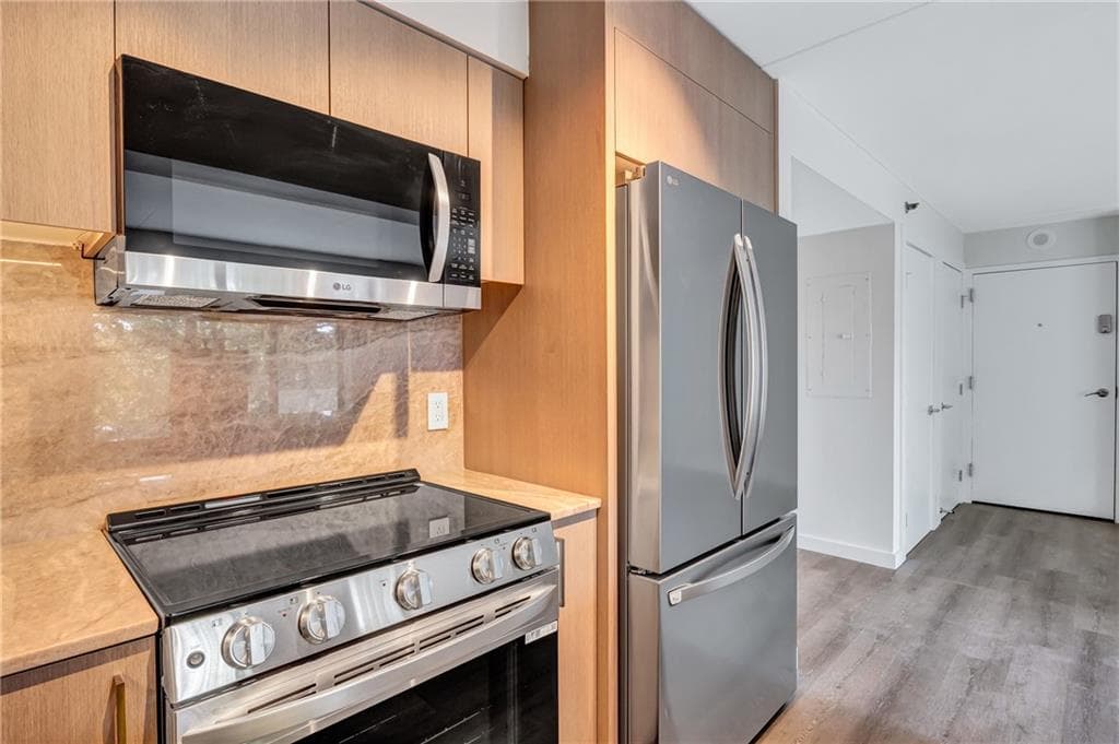 2 bedroom, 2 bathroom, 1,120 sq ft condominium for rent at 2460 Peachtree Road 1513, Atlanta, GA 30305 for $3,650 a month — photo 10