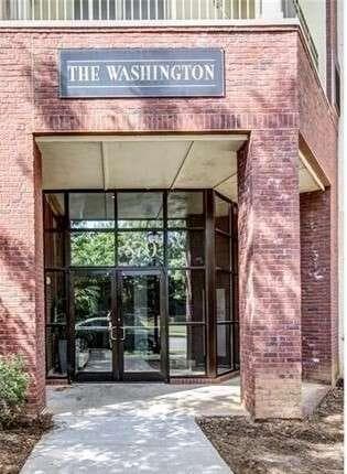 2 bedroom, 1 bathroom, 862 sq ft condominium for sale at 870 Mayson Turner Road 1103, Atlanta, GA 30314