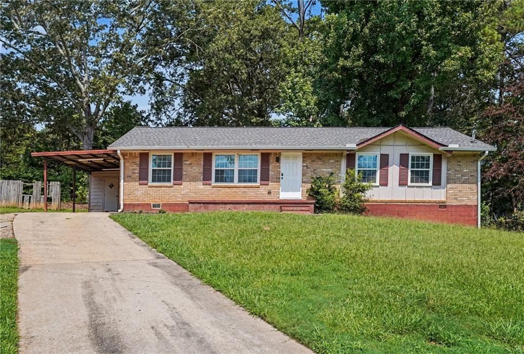 3 bedroom, 2 bathroom, 1,378 sq ft single family residence for sale at 312 W Downing Court, Jonesboro, GA 30238 — photo 2