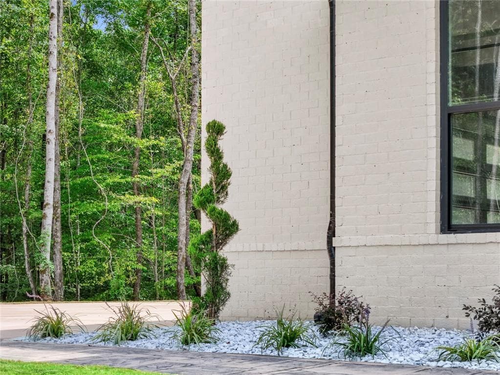 4 bedroom, 5 bathroom, 5,100 sq ft single family residence under contract at 9800 Cedar Grove Road, Chattahoochee Hills, GA 30213 — photo 9