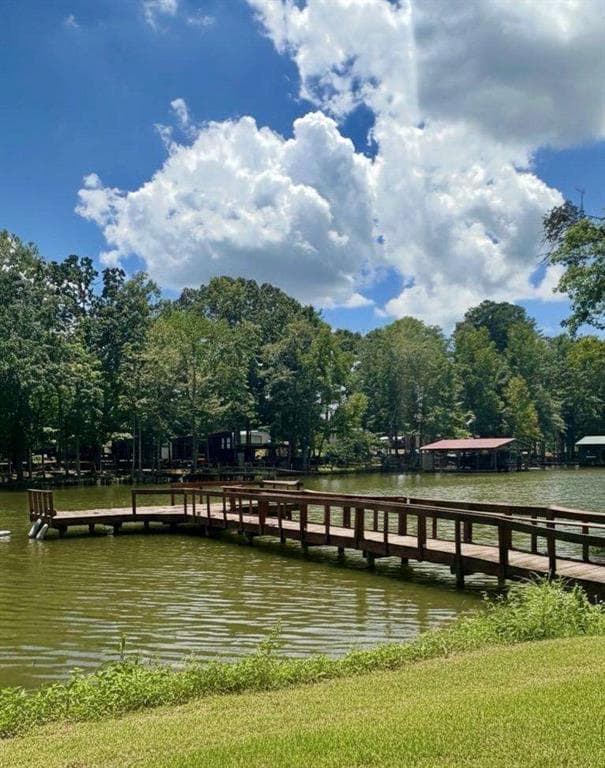 1 bedroom, 1 bathroom single family residence under contract at 465 County Rd 506, Centre, AL 35960 — photo 2