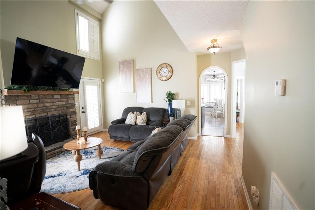 4 bedroom, 3 bathroom, 2,176 sq ft single family residence for sale at 2075 Whispering Pines Lane, Mcdonough, GA 30253 — photo 10