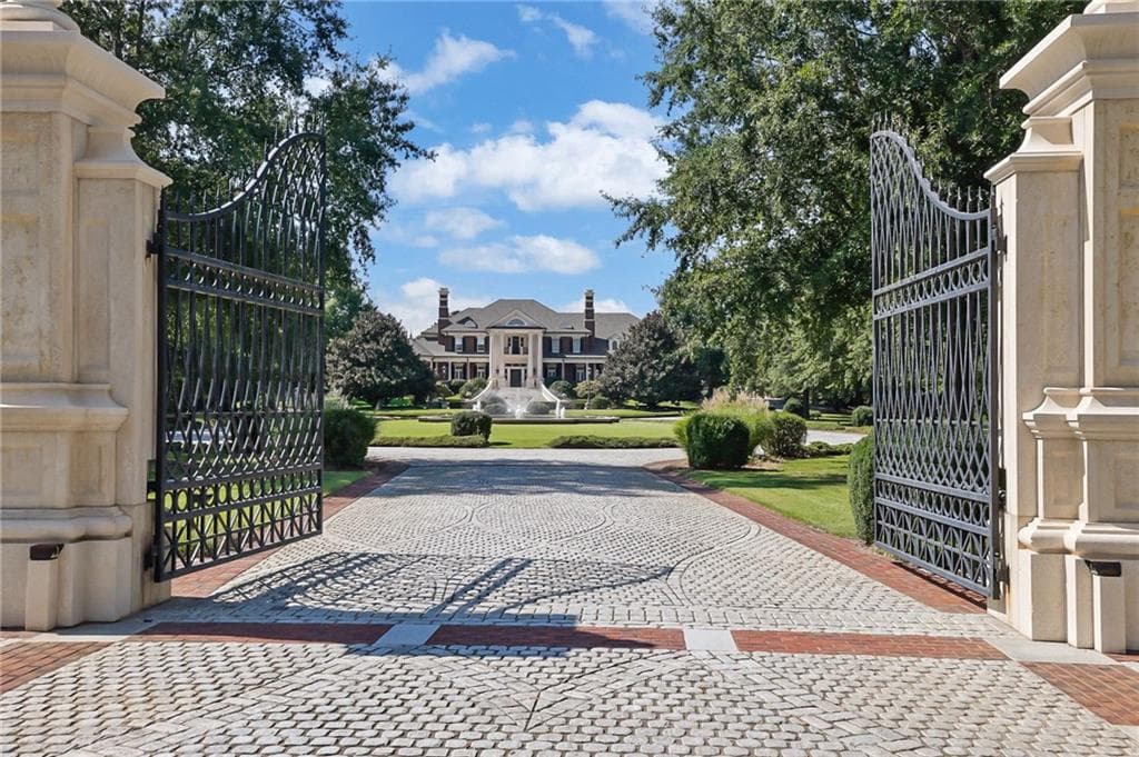 12 bedroom, 21 bathroom, 26,233 sq ft single family residence for sale at 5200 Moore Road, Suwanee, GA 30024 — photo 3