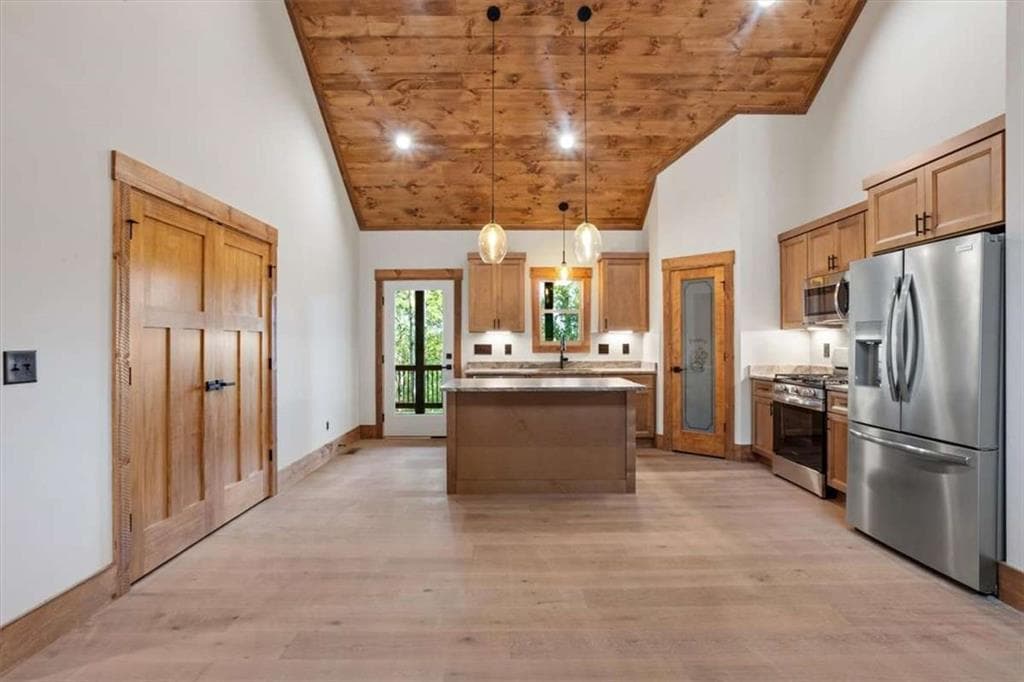 3 bedroom, 2 bathroom, 1,200 sq ft single family residence for sale at 285 Parnell Drive, Ellijay, GA 30540 — photo 9