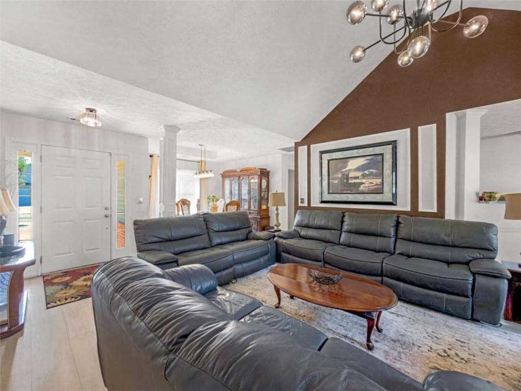 3 bedroom, 2 bathroom, 1,475 sq ft single family residence for sale at 5075 Towne Park Drive, Mcdonough, GA 30252 — photo 6
