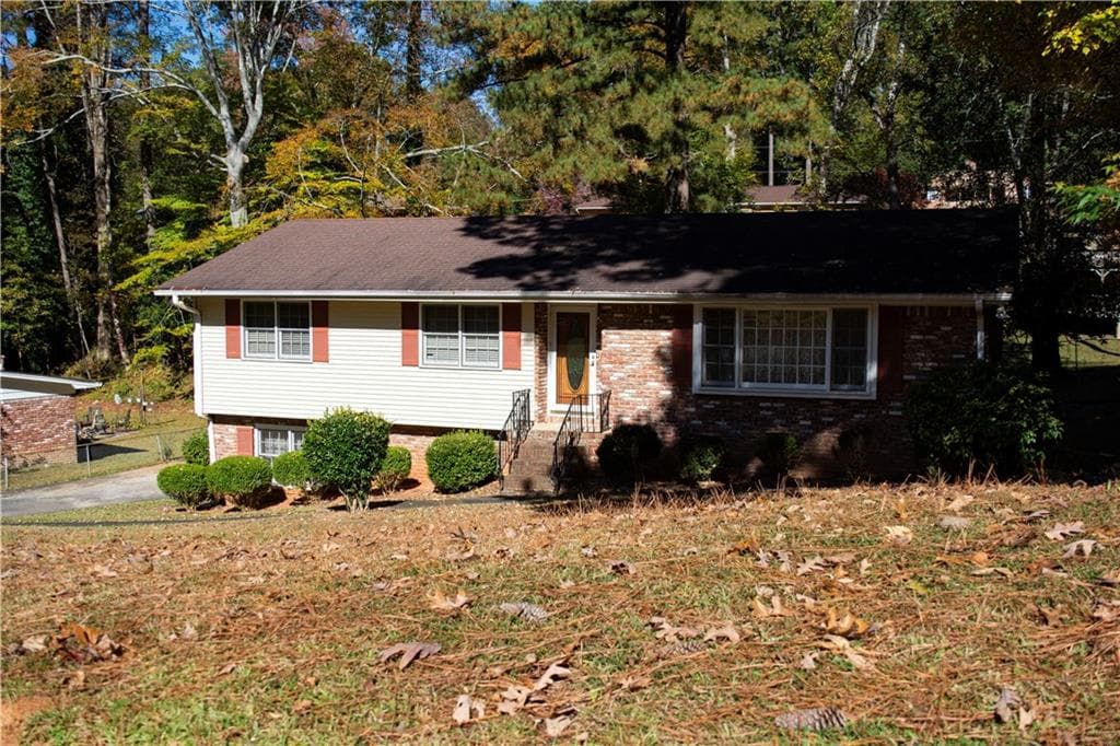 3 bedroom, 3 bathroom, 1,348 sq ft single family residence under contract at 2719 Waleska Way, East Point, GA 30344