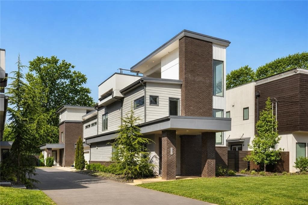 4 bedroom, 4 bathroom, 2,767 sq ft townhouse for sale at 205 Wilbur Avenue A, Atlanta, GA 30316