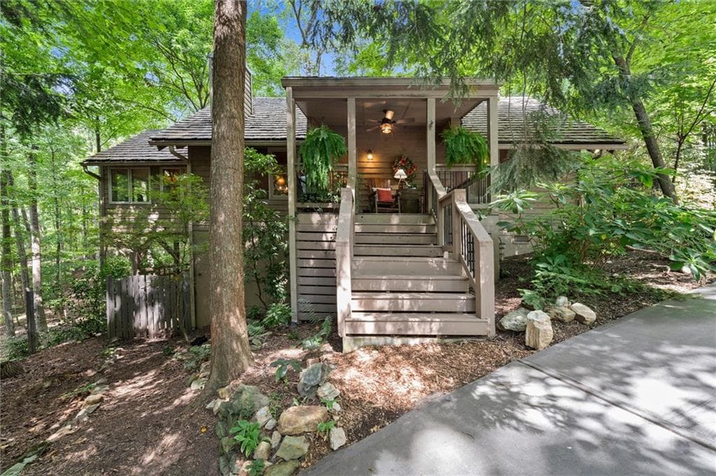 3 bedroom, 2 bathroom, 1,665 sq ft single family residence for sale at 11 Bluebell Circle, Big Canoe, GA 30143