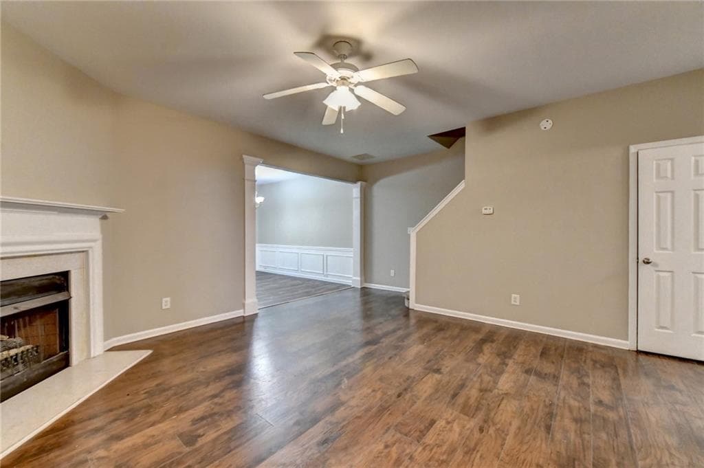 2 bedroom, 3 bathroom, 1,696 sq ft townhouse for sale at 2152 Executive Drive, Duluth, GA 30096 — photo 9