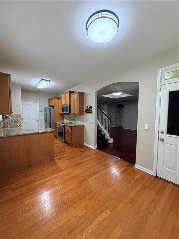 4 bedroom, 3 bathroom, 2,269 sq ft single family residence for rent at 2118 Newbury Oaks Drive, Lawrenceville, GA 30044 for $2,500 a month — photo 4