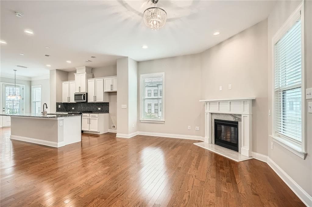 3 bedroom, 4 bathroom, 1,600 sq ft townhouse for sale at 1780 Morningtide Lane, Atlanta, GA 30324 — photo 2