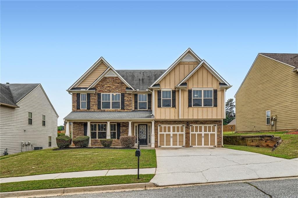 5 bedroom, 4 bathroom, 2,692 sq ft single family residence for rent at 1071 Mcduffie Circle, Douglasville, GA 30134 for $2,600 a month