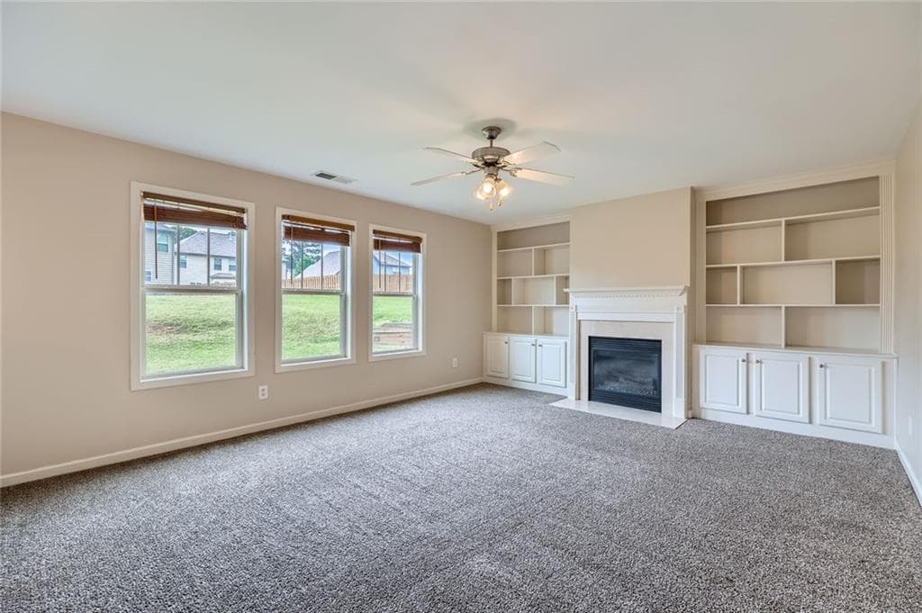 5 bedroom, 4 bathroom, 2,692 sq ft single family residence for rent at 1071 Mcduffie Circle, Douglasville, GA 30134 for $2,600 a month — photo 3