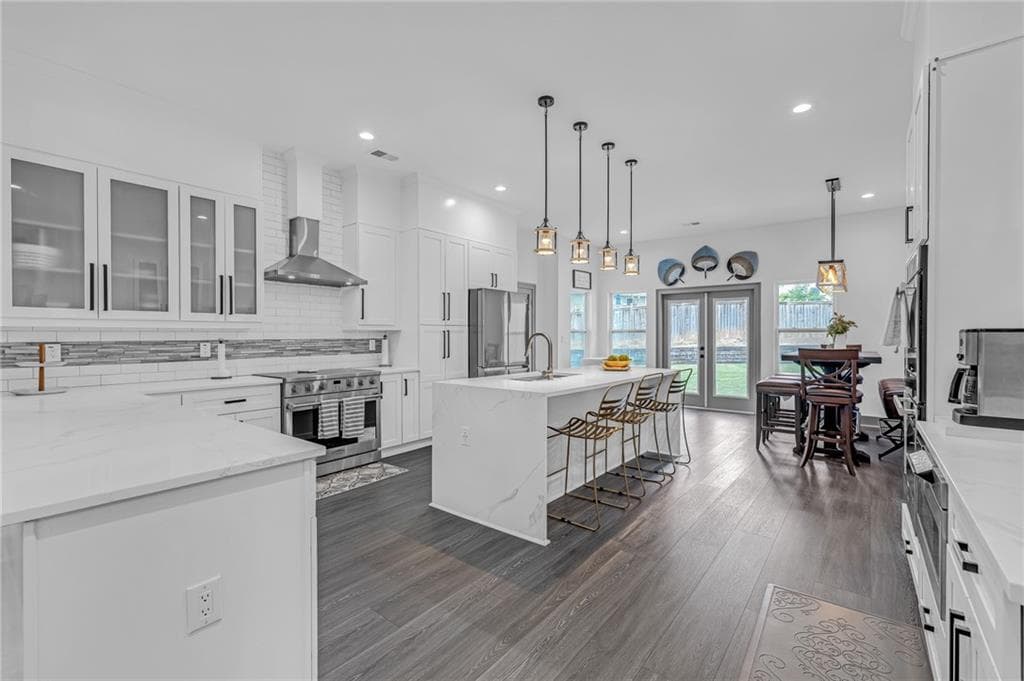 5 bedroom, 5 bathroom, 3,604 sq ft single family residence for sale at 2535 Octavia Lane, Marietta, GA 30062 — photo 3