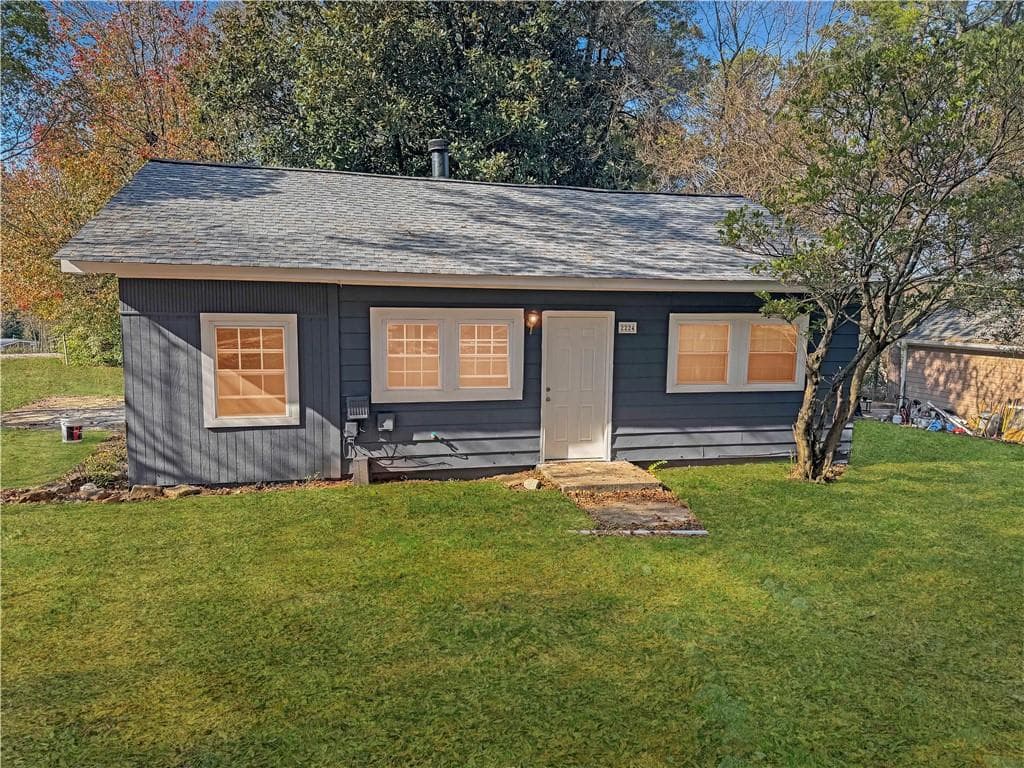 2 bedroom, 1 bathroom single family residence for rent at 2224 Elizabeth Avenue, Smyrna, GA 30080 for $2,200 a month — photo 1 of 12