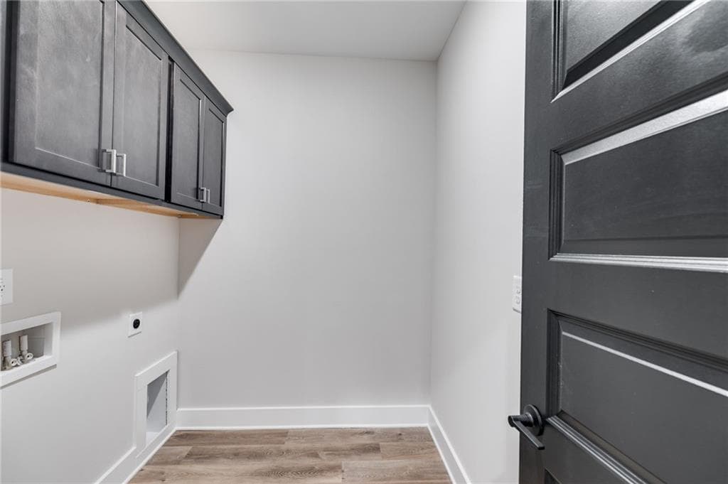 3 bedroom, 2 bathroom, 1,264 sq ft single family residence for sale at 310 Colonial Drive, Carrollton, GA 30117 — photo 6