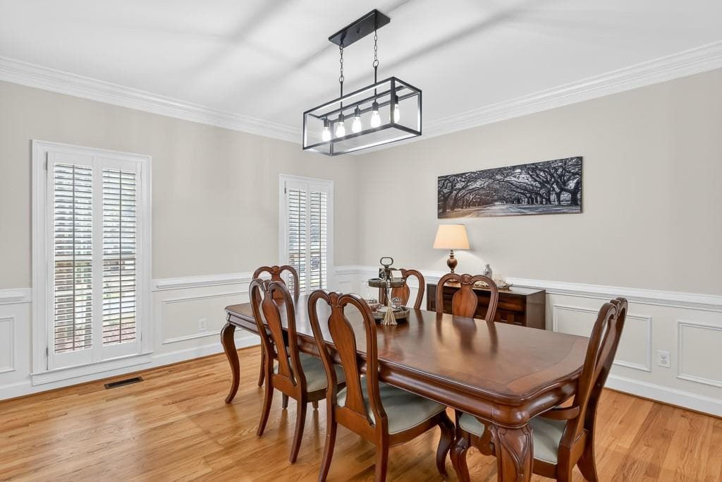 4 bedroom, 3 bathroom, 3,360 sq ft single family residence for sale at 353 Battle Woods Trail, Marietta, GA 30064 — photo 4