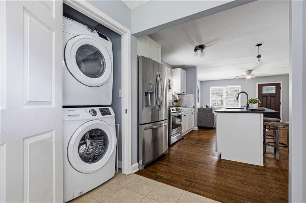4 bedroom, 3 bathroom, 1,639 sq ft single family residence under contract at 892 Scott Circle, Decatur, GA 30033 — photo 8