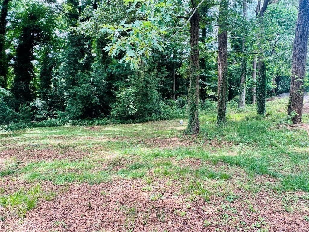3 bedroom, 2 bathroom, 1,852 sq ft single family residence under contract at 521 Navarre Drive, Stone Mountain, GA 30087 — photo 8