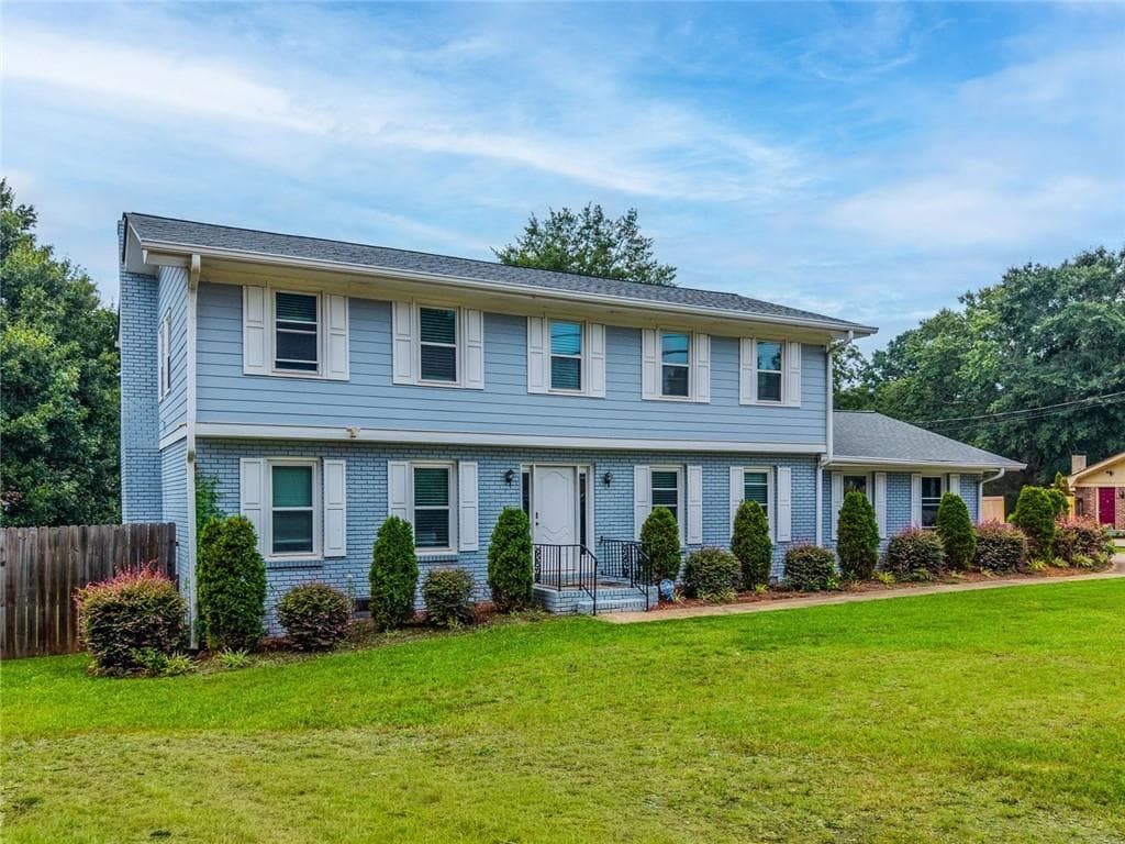 4 bedroom, 3 bathroom, 2,307 sq ft single family residence for sale at 1773 Old Salem Road, Conyers, GA 30013 — photo 3